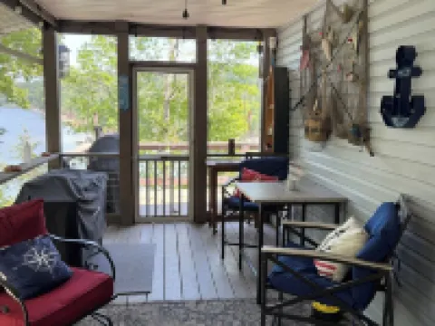 The Lakeview Cabin Hotels in Grayson County