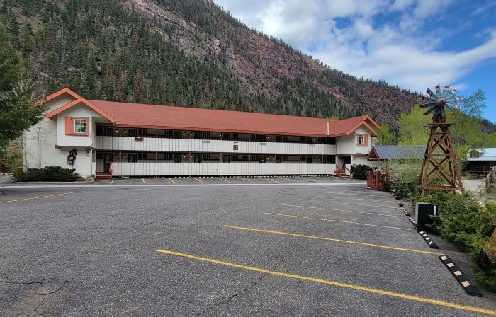 Hot Springs Inn