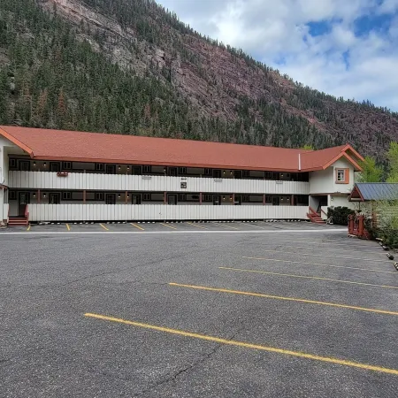 Hot Springs Inn