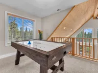 Prasad Retreat - Sunny Home W/ Deck & Air Hockey 3 Bedroom Home by Bear Valley Vacation Rentals Hotele w: Arnold