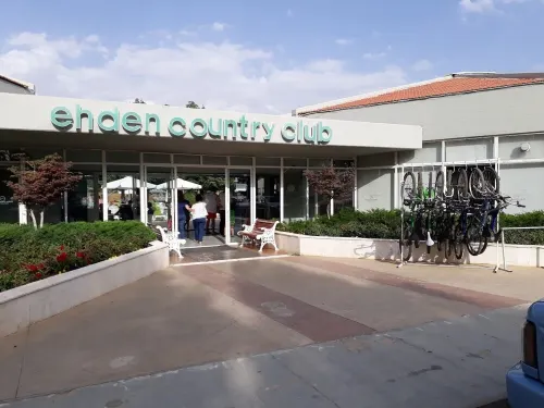 Full Country Club Access 4-bedroom apartment in Ehden Mountain Village Hotels in Ehden