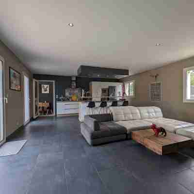 Villa Type mas Provençal 140 m2 4 Chambres Jardin de 1000 m2 Piscine 8 /4 Others