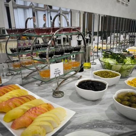 Saroy Gardens Hotel
