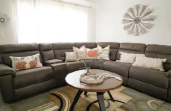 Spacious 4BR Home near ONT Airport