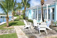 Waterfront House located in Schooner Bay, Abaco Hotels in Schooner Bay