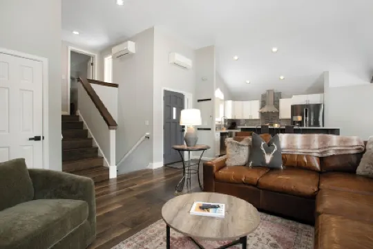 4 Bedroom House On Eagle-Vail Golf Course- 5 min to Beaver Creek & 10 to Vail