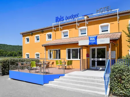 Hôtel Ibis Sisteron Отели в г. Салеран