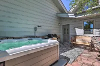 Ski + Bike: Home w/ Deck & Hot Tub in Granby! - Wifi