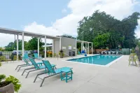 Home2 Suites by Hilton Pensacola I-10 at North Davis Hwy - Uima-altaat