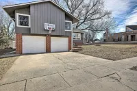 Sioux Center Split-Level Home w/ Game Room! - parking