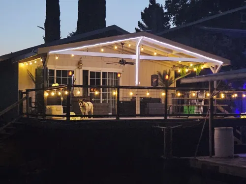 Clearlake Serenity House Hôtels à : Clearlake Oaks