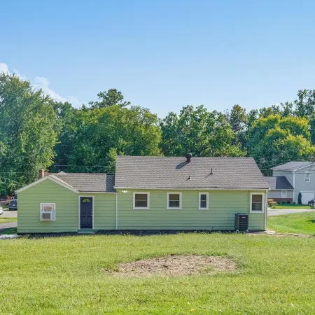 Woodbridge Home: 2 Mi to Potomac Mills!