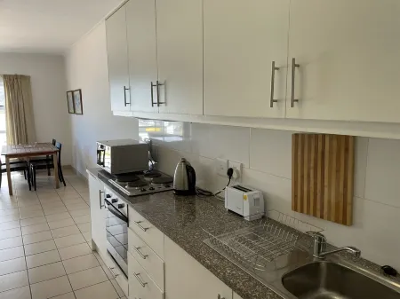 Stylish & Convenient Apartment 304