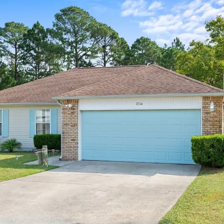 Coastal Beach Home Between Destin and Pensacola Minutes from Beach