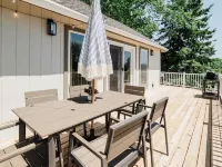 Spring Sales! Family Fun! 4 Private Bedrooms, Hot Tub, Game Room Hotels in Melrose Township