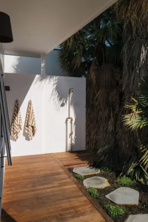 Relax & unwind at Vic's place Falcon Bay. Your perfect beach side escape awaits! Отели в г. Мандурах