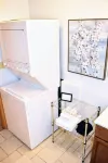 Private Apt w/ Washer/Dryer-Parking-Kitchen