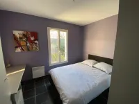 Villa sur le Thor Proche de la Gare de la Gare TVG Avignon et Région Lubéron Hotels in Le Thor