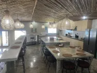 Ultimate Family-Sized Beach Mountainside Sanctuary (work and play friendly)