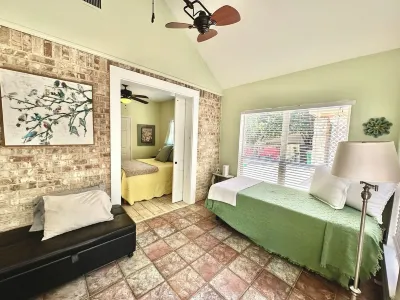 Exclusive Private Home -- Flexible 1-4 Bedrooms Hotels in Stone Oak