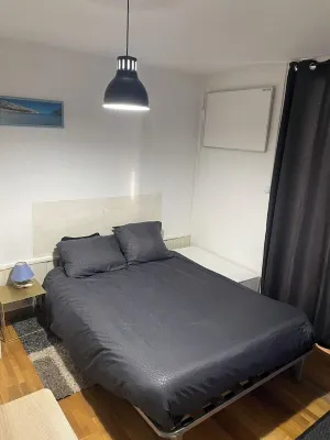 Fully equipped, comfortable studio ideally located