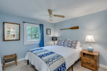 Creekside vintage retreat with HOT TUB!