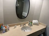 Oasis Family Cottage-GetawaysHome in Shanty Bay, ON