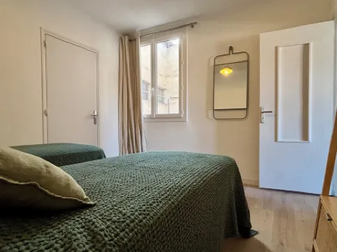 Valmons - Auprès du quai