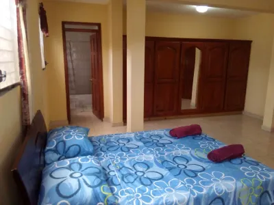 Souvenir House: 24h elect, AC, Wifi, Tv cable, Security agents Các khách sạn ở 