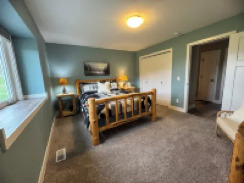 Stillwater River Front Montana Home 斯蒂爾沃特縣酒店