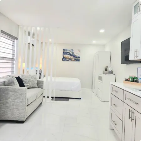 New! Serenity Villa. Cozy and modern. Enjoy Florida and rest happy!