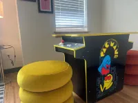 The Birdcage at The Hawk sleeps 10 - 2 bedrooms & 2 1/2 bathrooms.