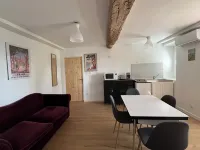 3-room apartment on 1st floor of a "bastide grassoise" in a private estate with swimming pool