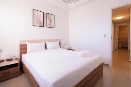 Premium Apartment with Pool Отели в г. Мохаммедия