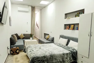 Maison Blanche 쀼블리끄 락 1 가든 주변 호텔