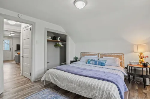 Charming 1-bedroom apartment with workspace in central Hatfield