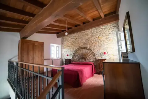 Podere di Emore - n. 1 - App. on the Francigena with swimming pool and Wi Fi Hotels in Villafranca in Lunigiana