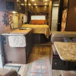 Charming Drivable Motorhome in Red Oak fully stocked and ready to hit the road! Hotels in Red Oak