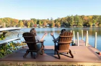 Charming 3-bedroom house with AC, WiFi in brilliant Lake George
