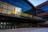 VRBO in the heart of Speedway. Hotels in Speedway