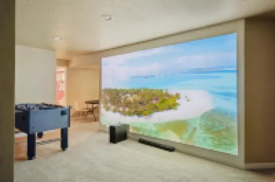 Royal Palace-Heated Pool-Hot Tub-Movie Theater-Pool Table-Fire Pits-Game Room