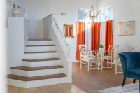 Spacious 4-bedroom house with AC and WiFi in charming Fontana