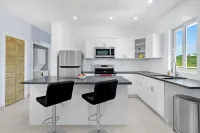 Bayfield Street’s Cozy 3bed Comfortable Escape to the Turks and Caicos