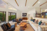 Pinnacle Villa by MajorDomo - Villas