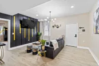 Cozy 1-bedroom with AC and WiFi in lovely Elizabeth - Condos