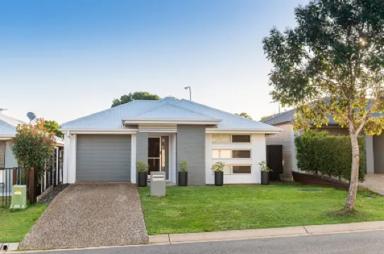 AirCon House Near Westfield North Lakes