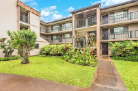 Ocean Front, Ground Level 1 Bedroom with King, Sleeps 4, with Cold AC Hotels in Kapaa