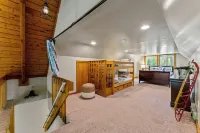 1 Min to Camelback! Creekside Firepit/BBQ