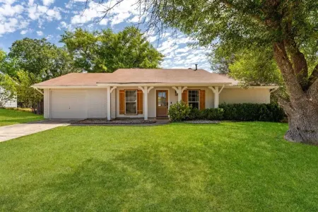 Winter Specials - Chic Boho Style - FirePit - 20Min to Six Flags - 10Min to Rafb Отели в г. Лайв Ок