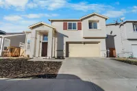 4BR Getaway in Tracy, 2 Min to Hwy, 20% Off Monthly